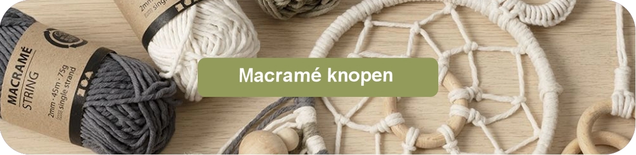 Bekijk hier alle hobbymaterialen voor je hobby macramé knopen. Maak zelf de mooiste macramé decoratie